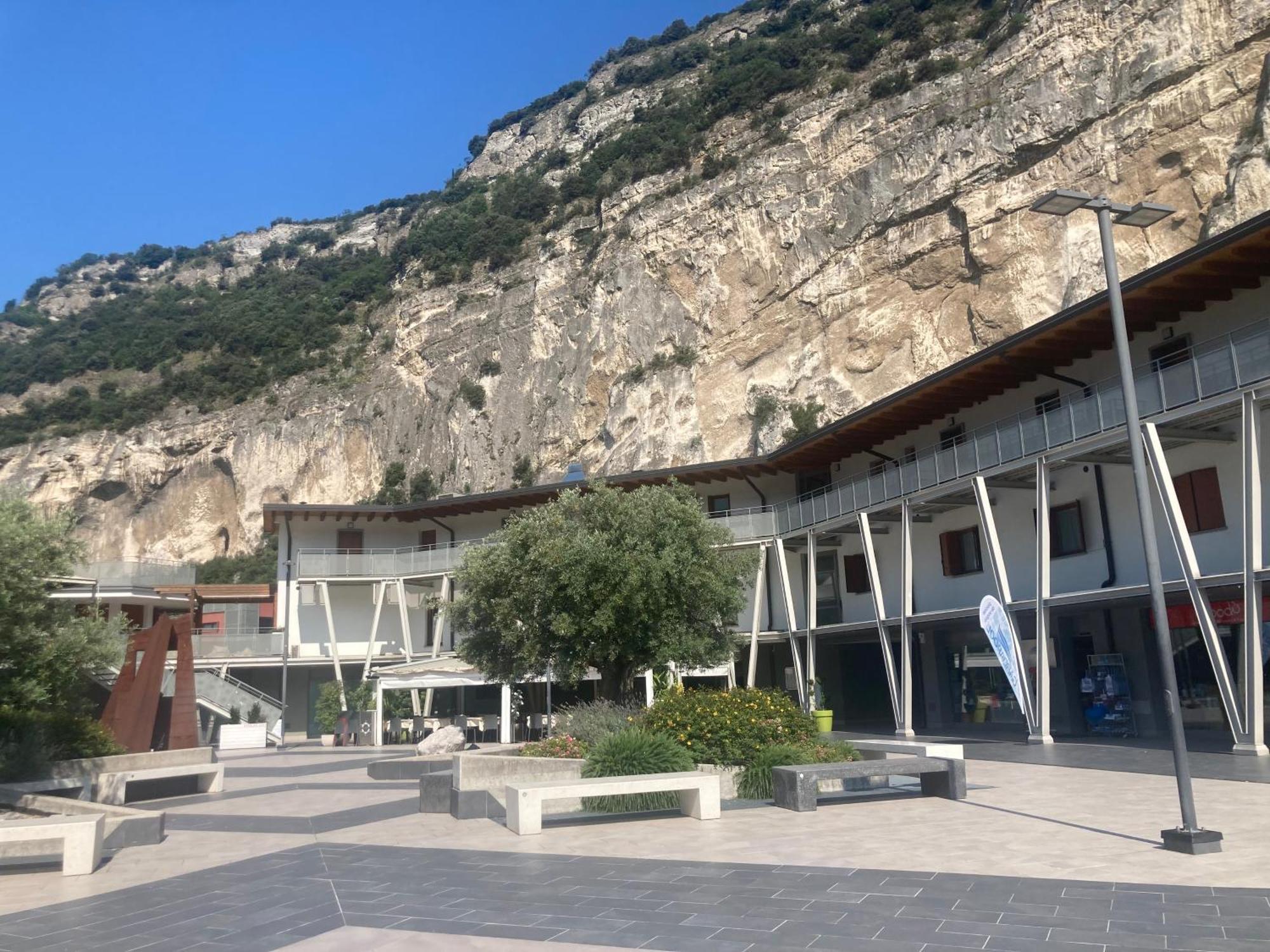 Outdooredo Garda Torbole Torbole Sul Garda Bagian luar foto